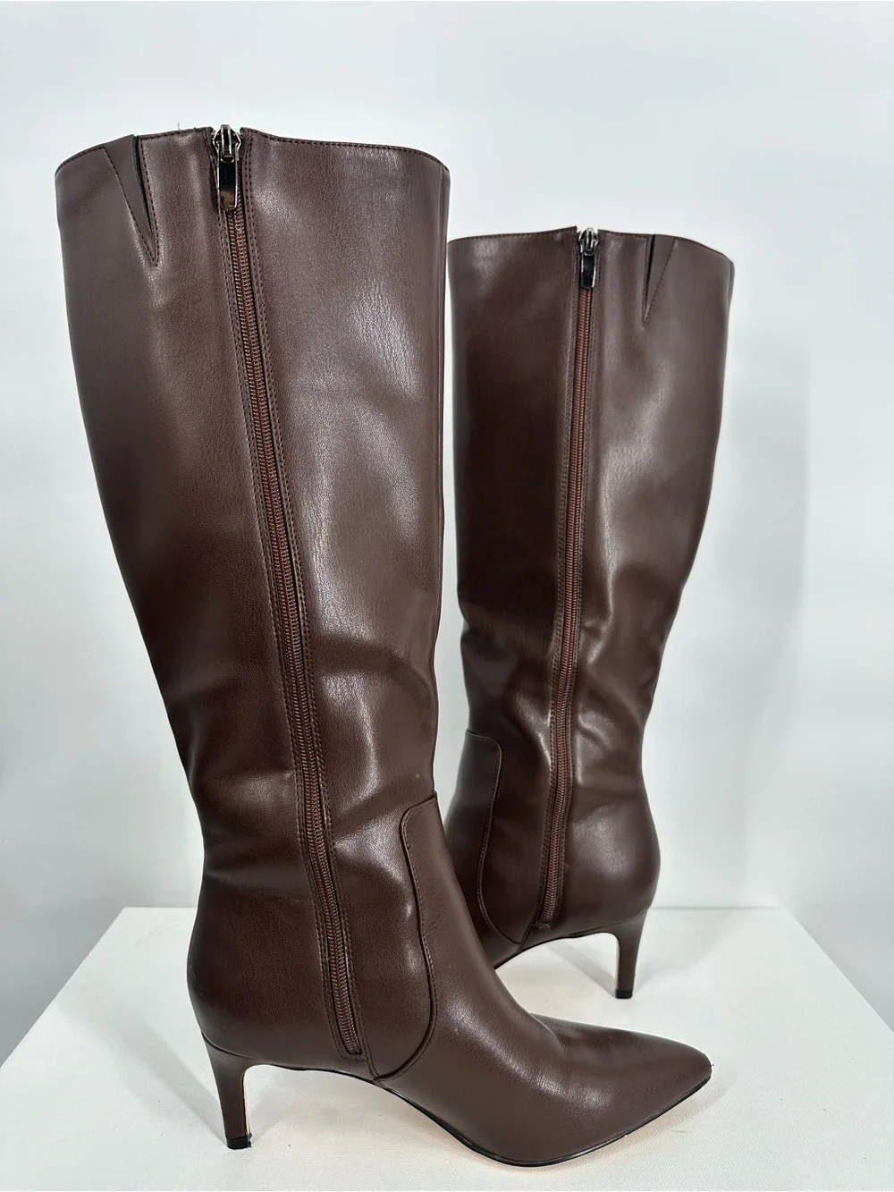 Women Faux Leather Chocolate Brown Pointed Knee High Boots Kitty Heels Size 6.5